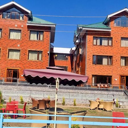 White Water Resorts Pahalgam Bagian luar foto
