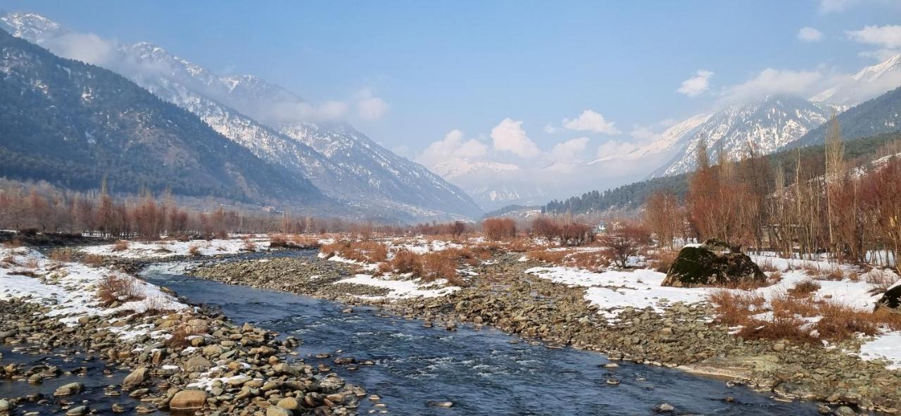 White Water Resorts Pahalgam Bagian luar foto