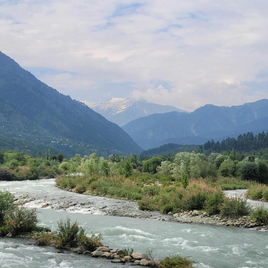 White Water Resorts Pahalgam Bagian luar foto
